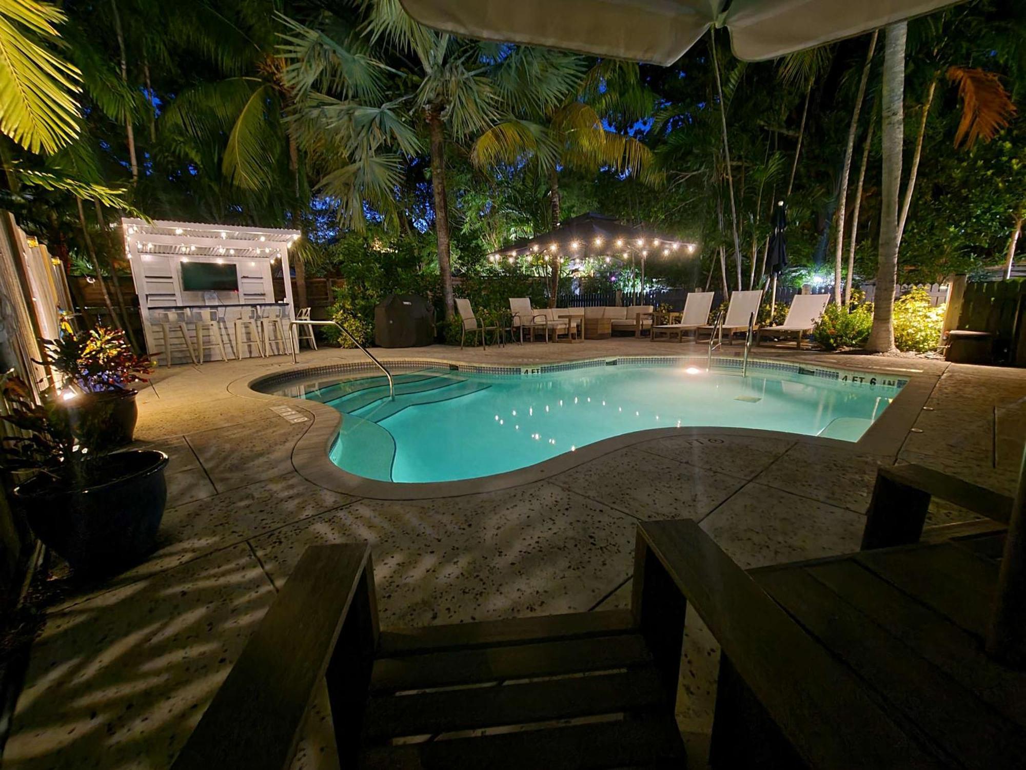 Duval Street Suite With Pool Ки-Уэст Экстерьер фото